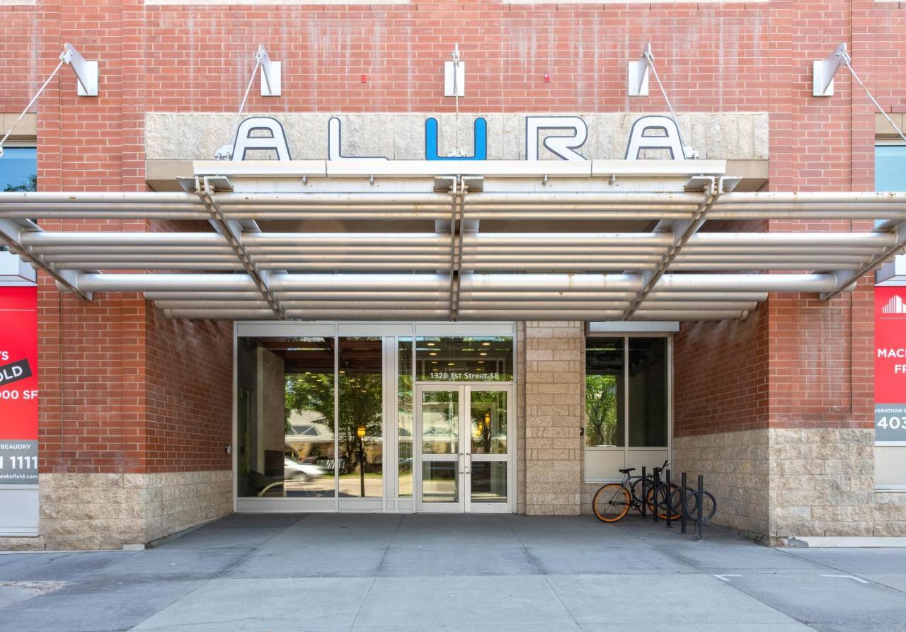 Stylish Downtown Condos By Globalstay YYC Exteriör bild