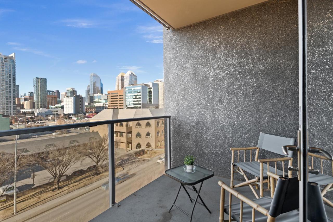 Stylish Downtown Condos By Globalstay YYC Exteriör bild