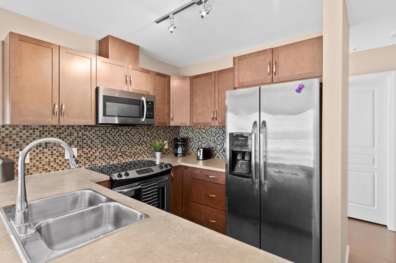 Stylish Downtown Condos By Globalstay YYC Exteriör bild