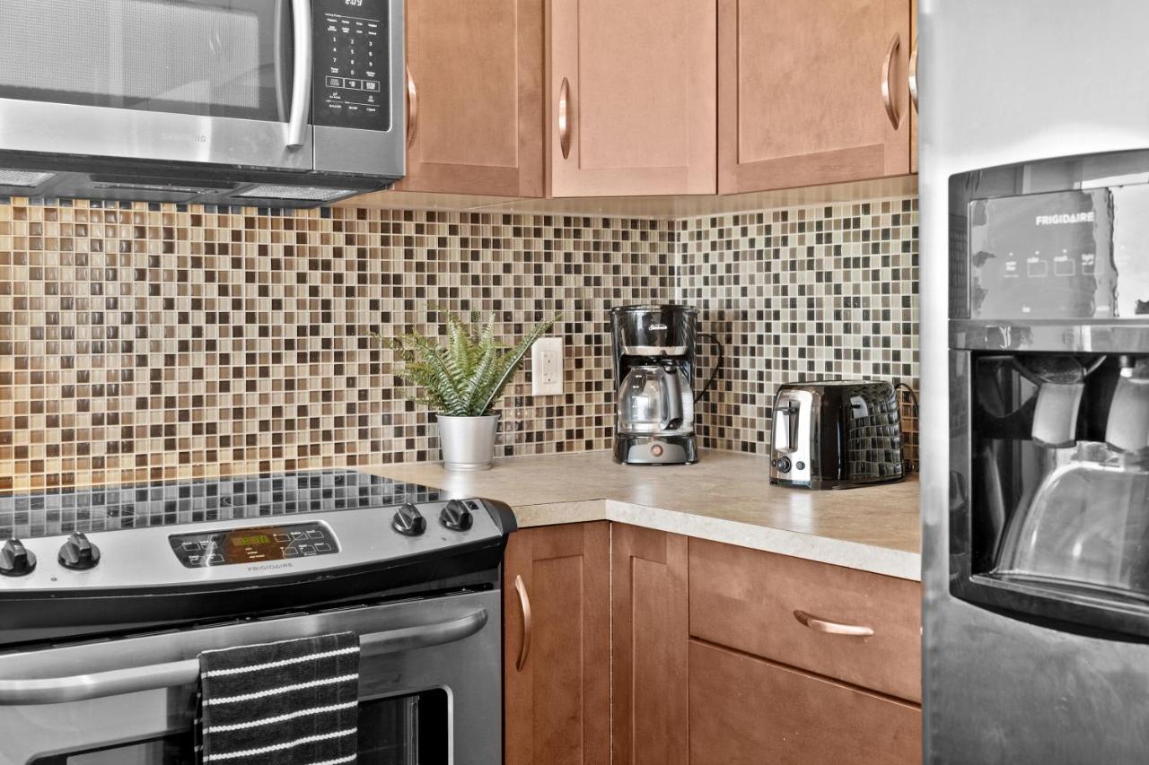 Stylish Downtown Condos By Globalstay YYC Exteriör bild