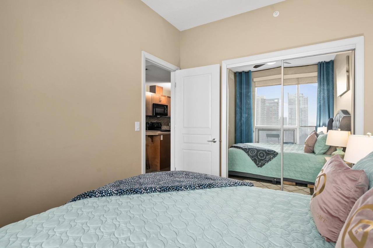 Stylish Downtown Condos By Globalstay YYC Exteriör bild
