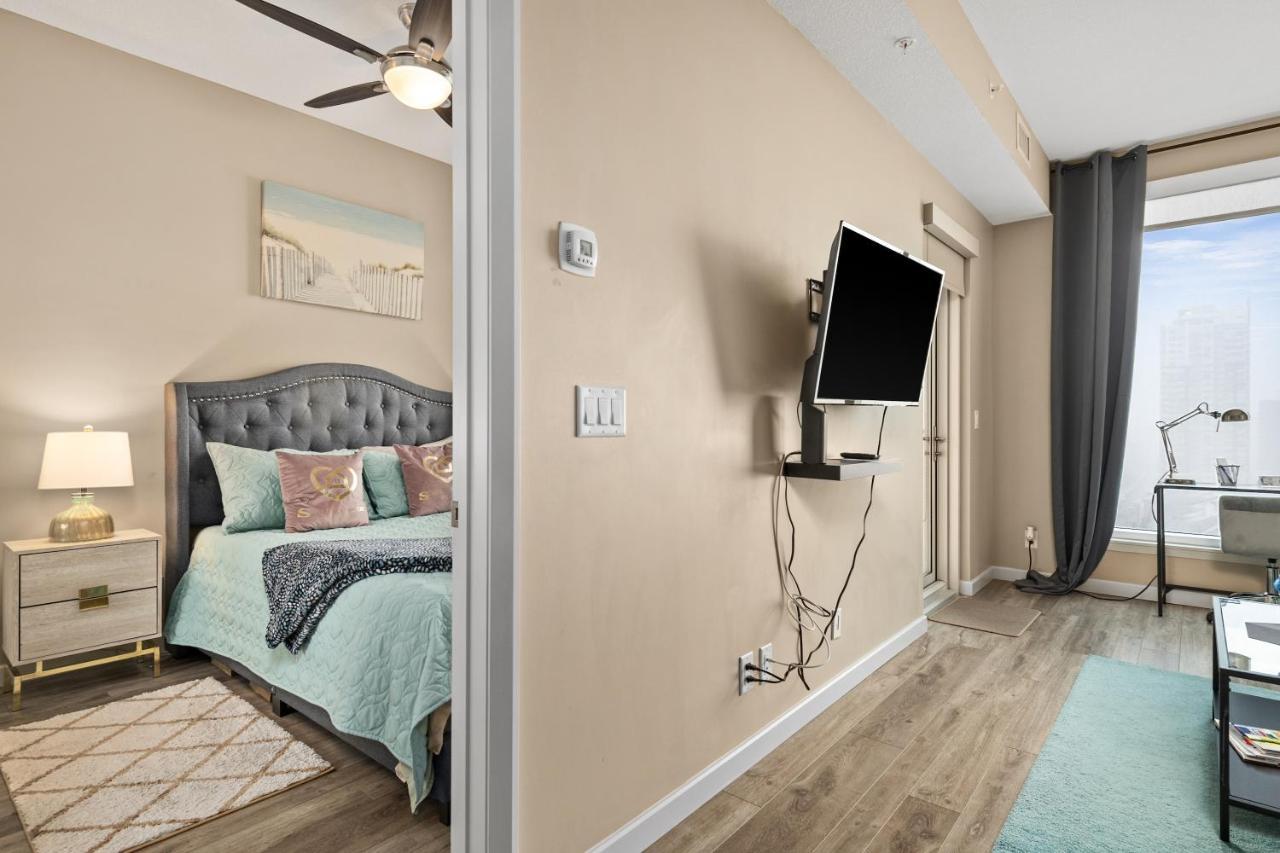 Stylish Downtown Condos By Globalstay YYC Exteriör bild
